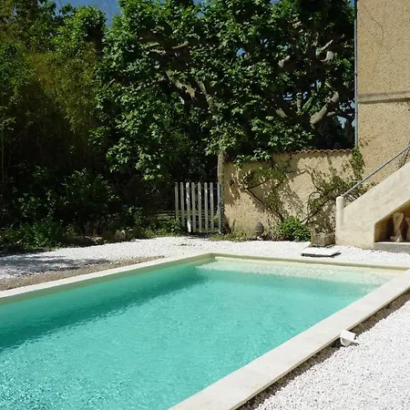 Mas De La Pomme De Pin Apartment *